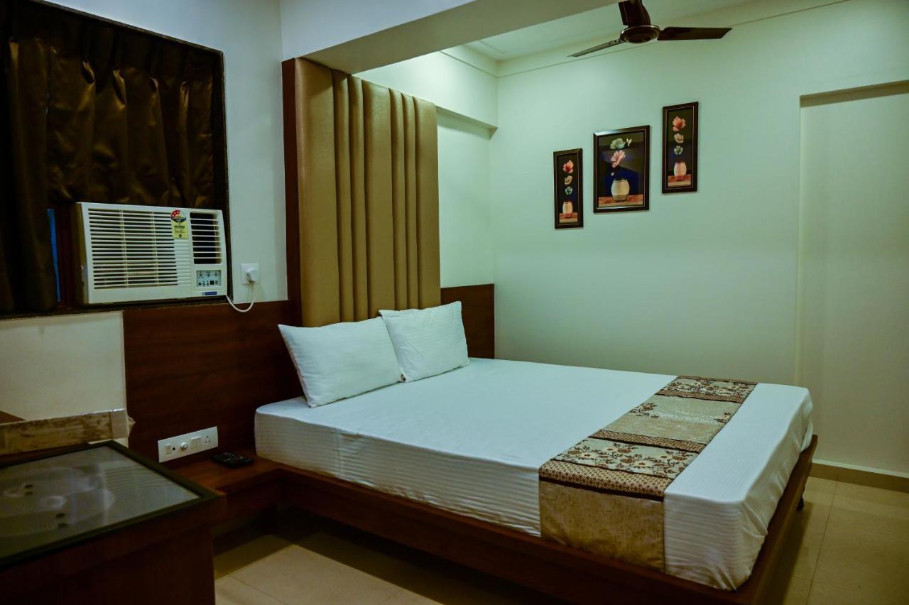 Hotel Diamora Residency ธาเน ภายนอก รูปภาพ