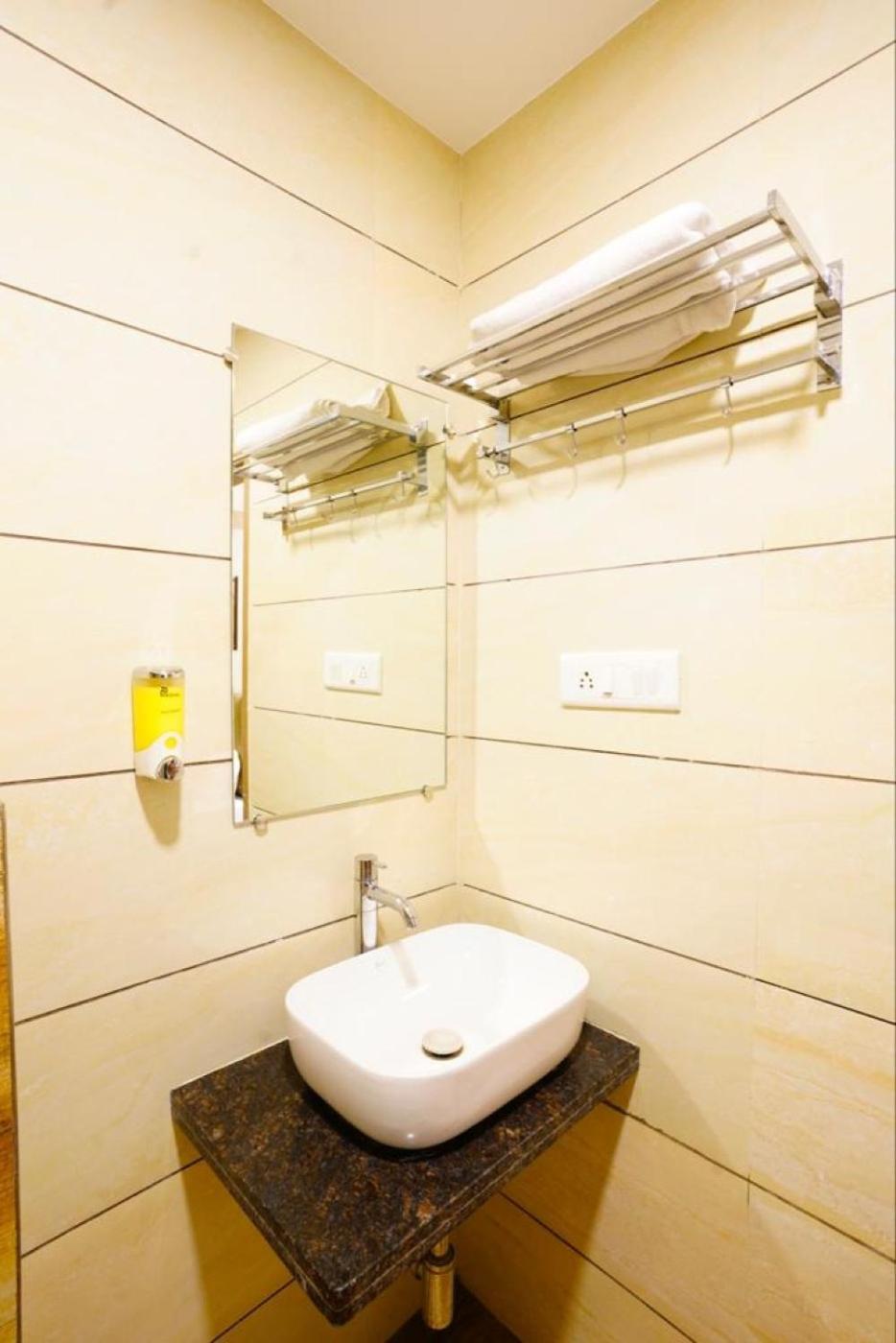 Hotel Diamora Residency ธาเน ภายนอก รูปภาพ